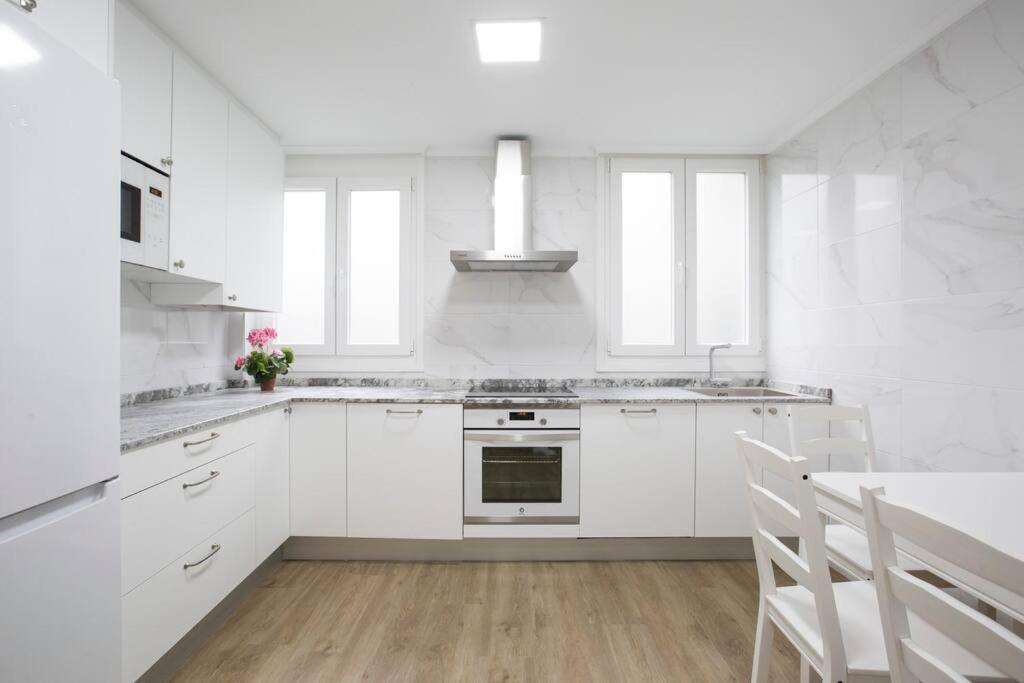 Alhondiga Flat By Next Stop Bilbao Luaran gambar
